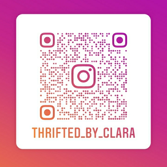 Follow me on Instgram! Scan my QR code to visit my Instagram. - Picture 1 of 1